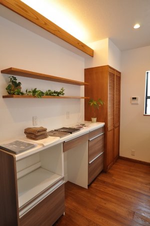 キッチン収納、飾り棚、パントリー