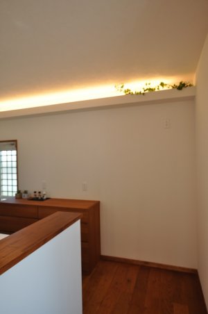 間接照明のあるキッチン