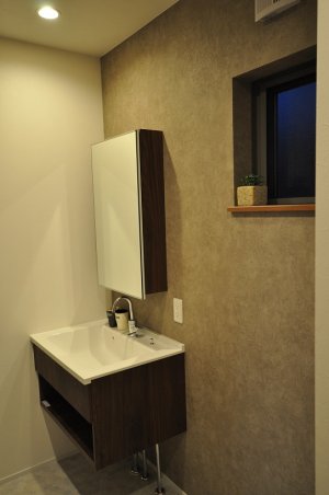 洗面化粧台は下部の掃除がしやすいようにフロートタイプに