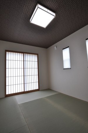 ワーロン障子で明るさを確保