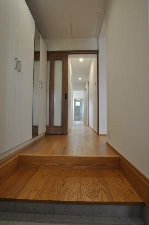 家族玄関→トイレ→洗面室→脱衣室→浴室