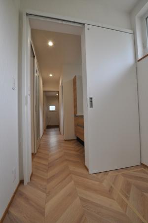 浴室→脱衣室→洗面室→トイレ→家族玄関