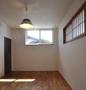 無垢のヴィンテージオークを採用した寝室