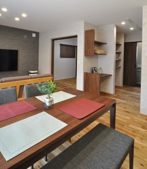 建具開放でより広々と感じるLDK