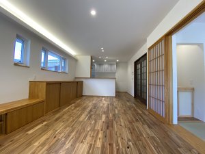 開放感のあるLDKと併設する和室空間