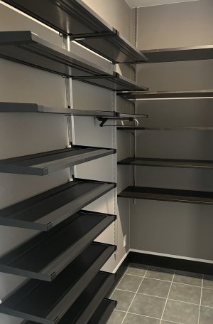 玄関　下駄箱収納