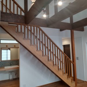 格子手摺で開放感を損なわないつくり