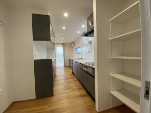 パントリーがあるのでまとめ買いも安心