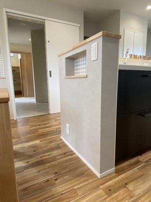 キッチンの腰壁にニッチ