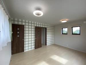 アクセント壁が映える子供部屋