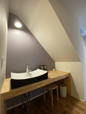 階段下には洗面空間