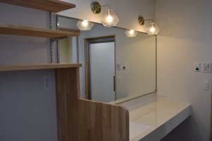 おしゃれな大きな洗面台。家族みんなで使えます。