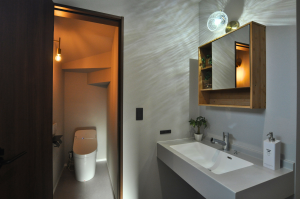 来客も気兼ねなく使える独立洗面