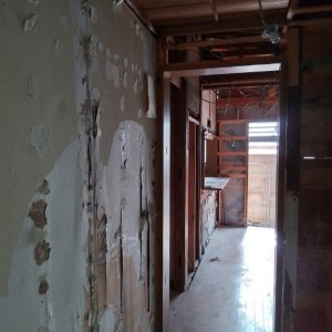 外部からの日の光。開口部位置の参考になります。