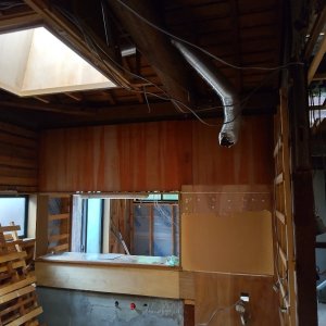 柱は残して壁は撤去しました。