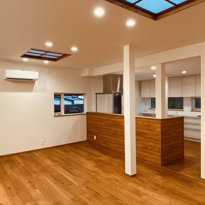 天窓からの採光がうれしい。